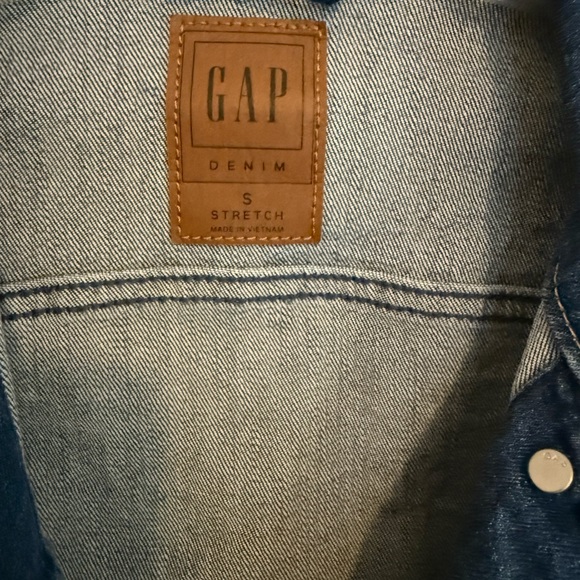 GAP Light Blue Denim Jacket - Picture 3 of 4